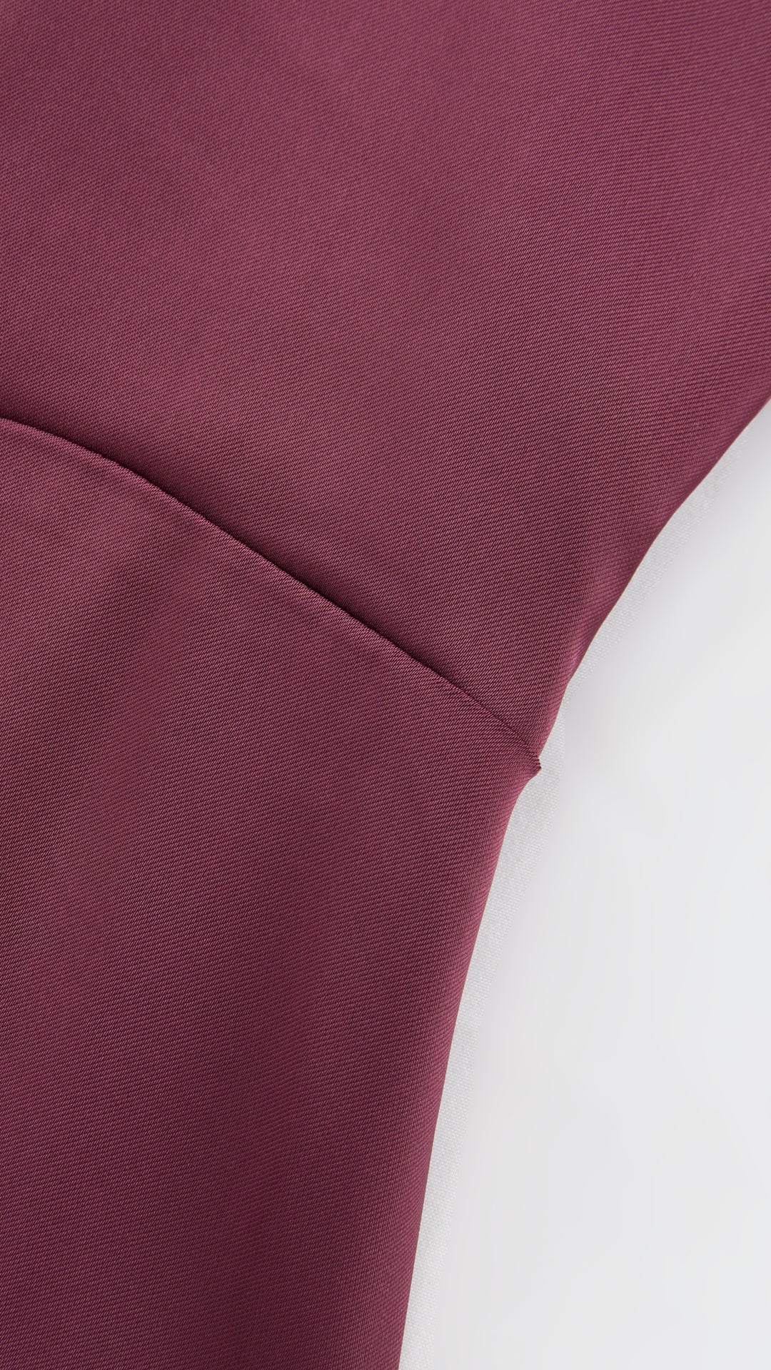 Abito Lungo a Spalline in Satin con Busto a Cuore - Eleganza per Matrimoni e Serate Speciali