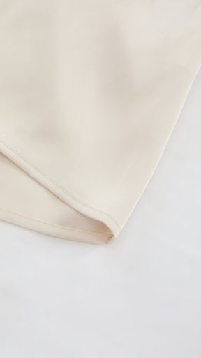 Abito Lungo a Spalline in Satin con Busto a Cuore - Eleganza per Matrimoni e Serate Speciali