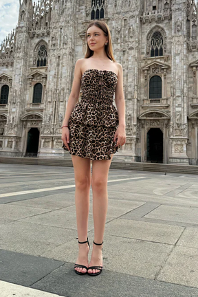 Abito “Savana” – Vestito Corto Leopardato con Spalline Sottili e Gonna Svasata