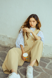 Completo gilet e pantaloni beige – stile casual chic "Carmel"