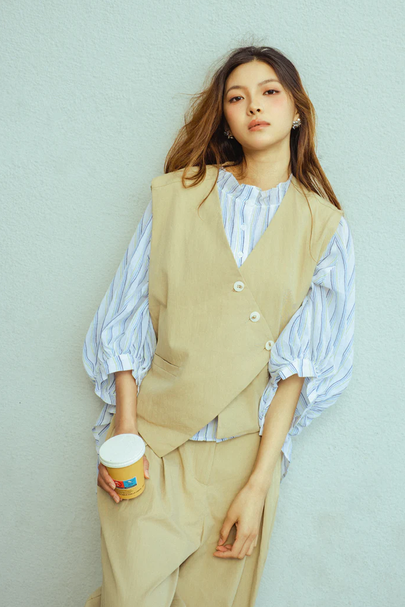 Completo gilet e pantaloni beige – stile casual chic "Carmel"
