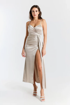 Vestito lungo in raso drappeggiato con spaccatura laterale Beatrice