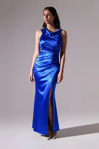 Abito a spalle scoperte drappeggiato Celeste