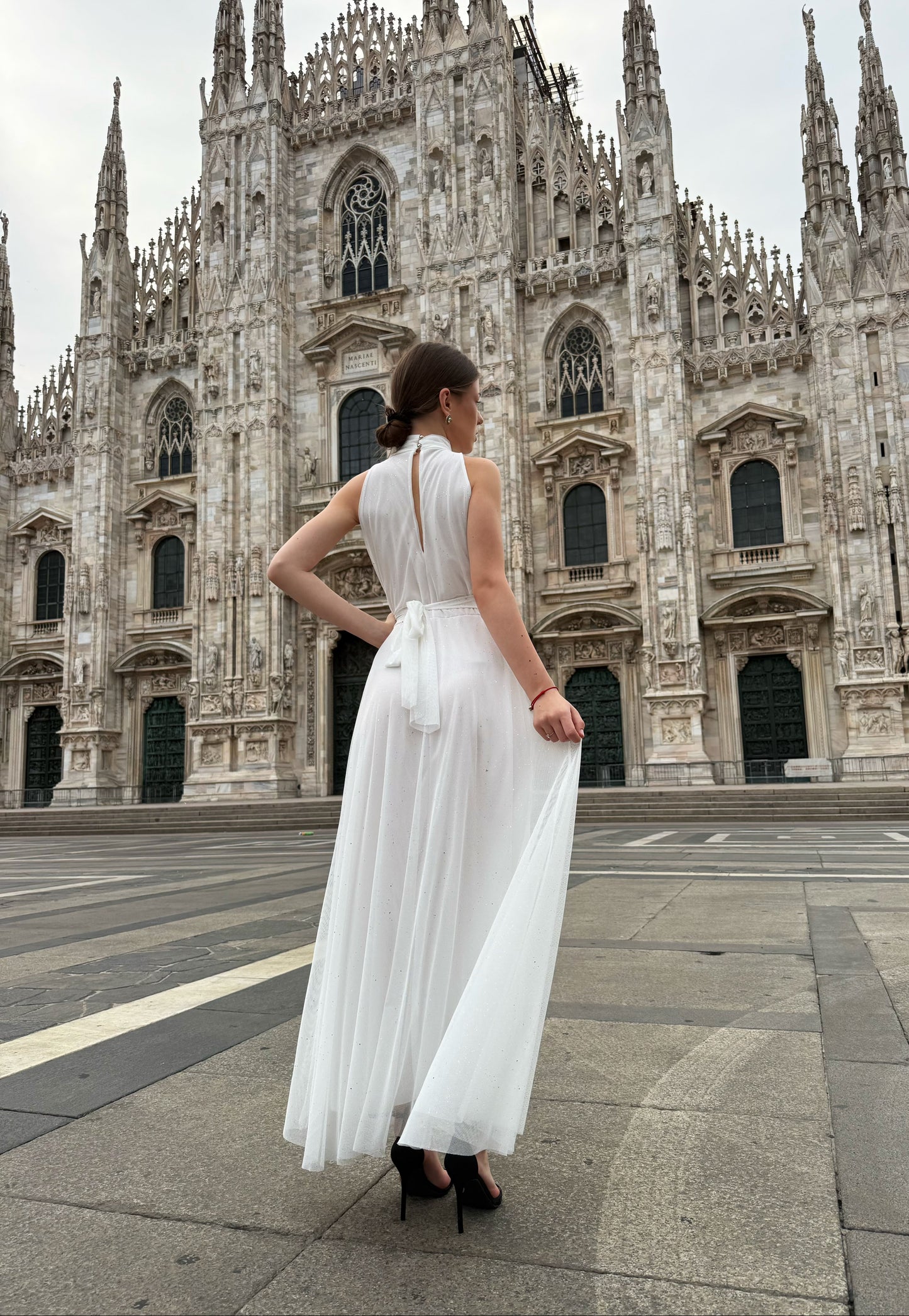 Abito in tulle con scollo all'americana Caterina