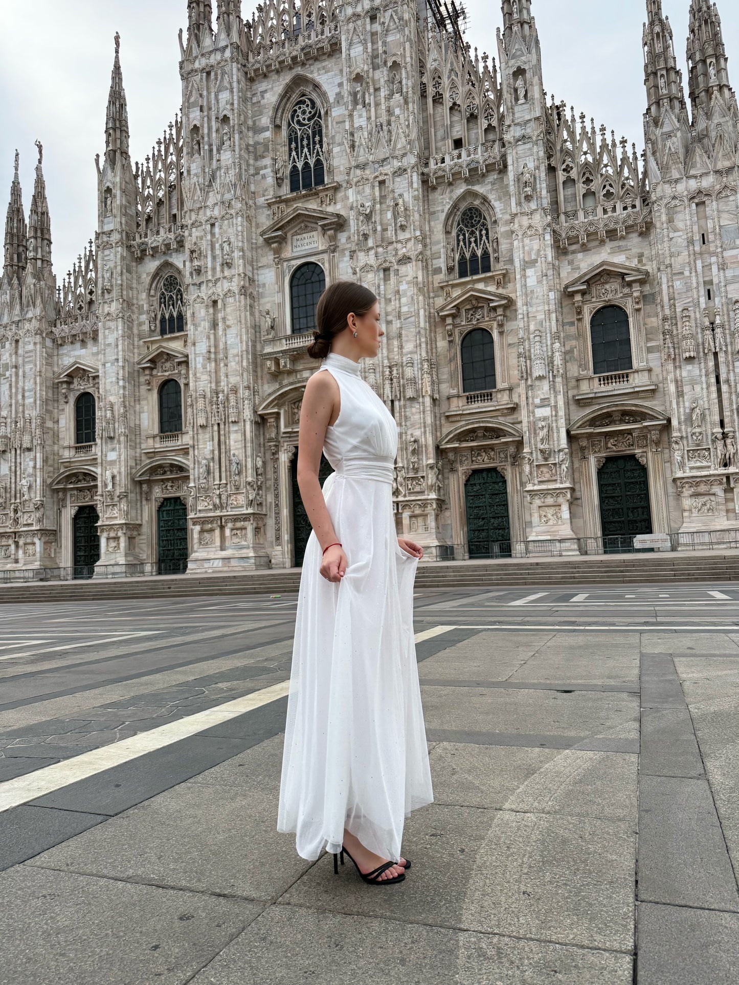 Abito in tulle con scollo all'americana Caterina