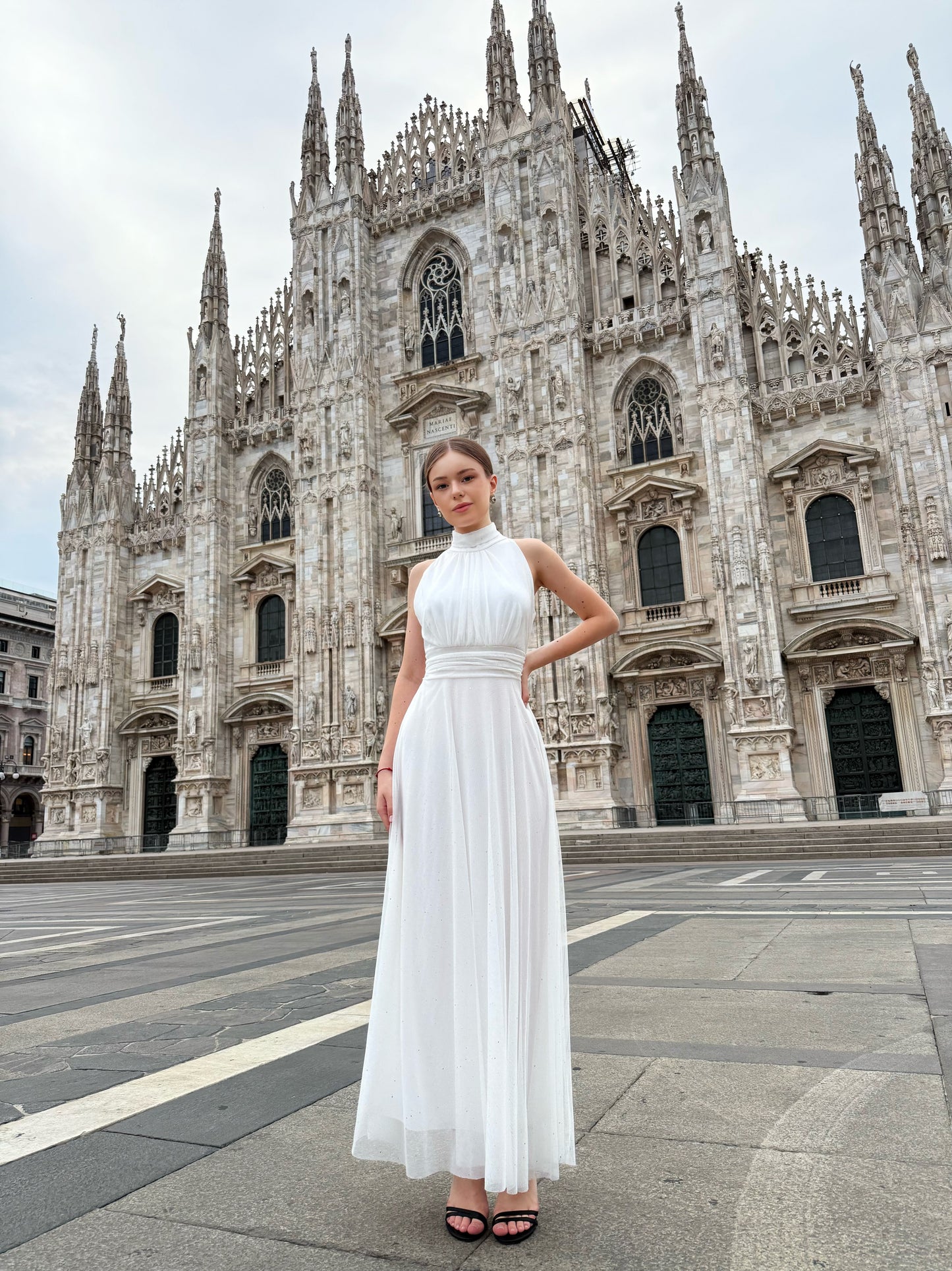 Abito in tulle con scollo all'americana Caterina