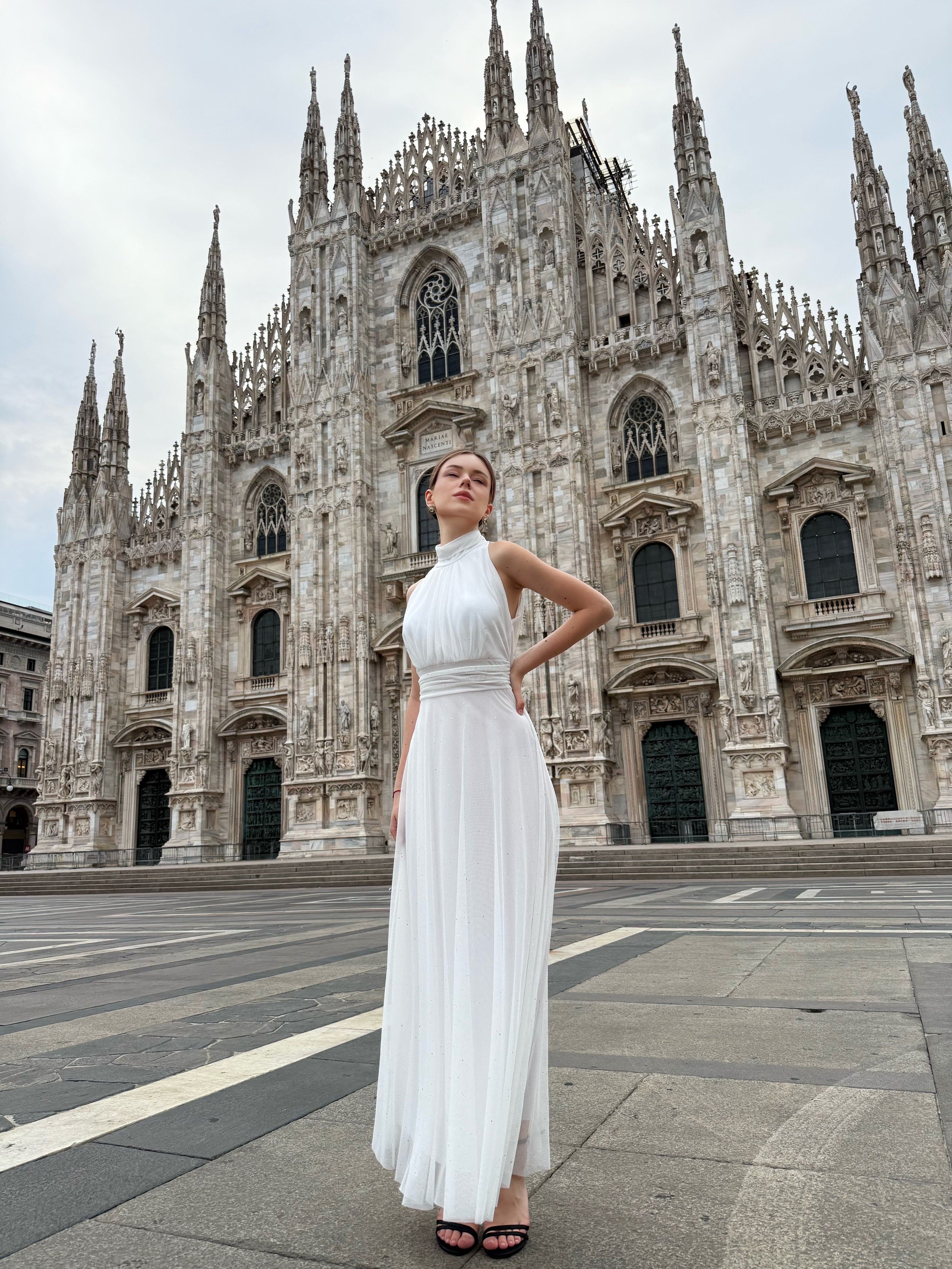 Abito in tulle con scollo all'americana Caterina