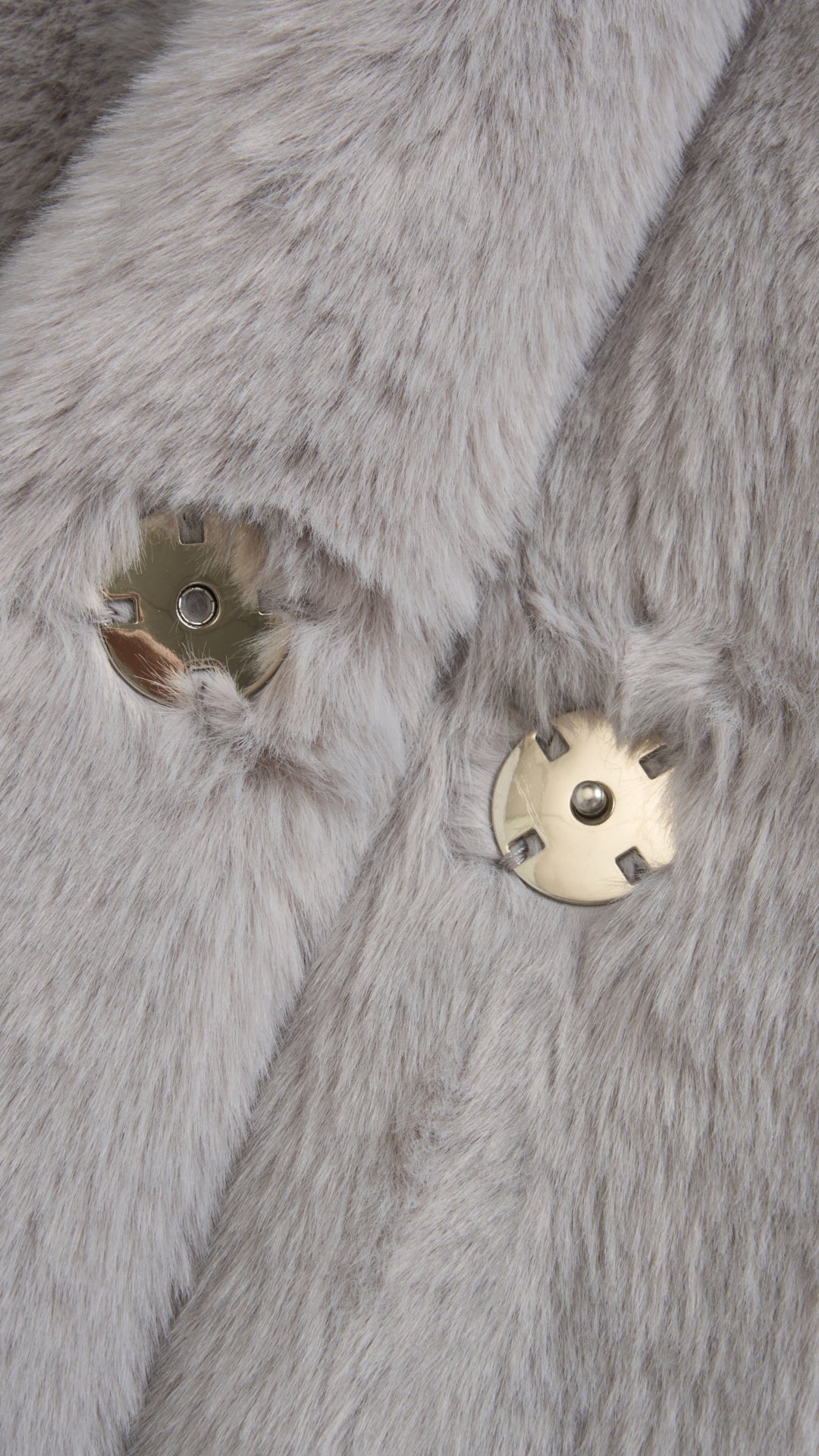 Cappotto medio in peluche sintetica con colletto a revers