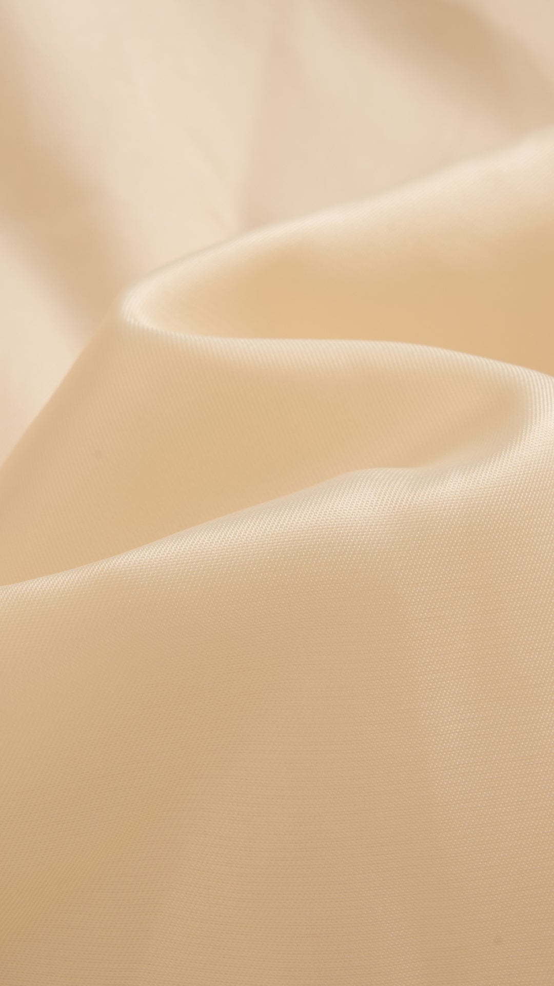 Cappotto medio in peluche sintetica con colletto a revers