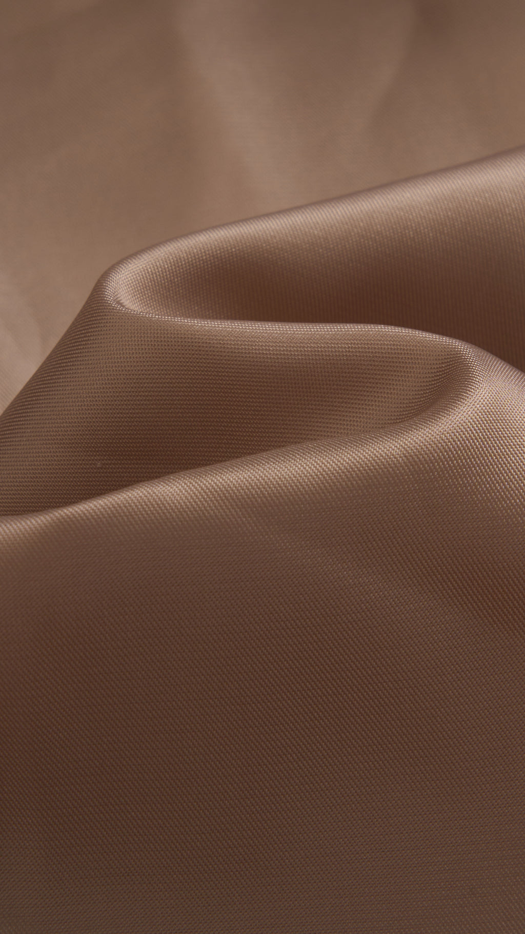 Cappotto medio in peluche sintetica con colletto a revers