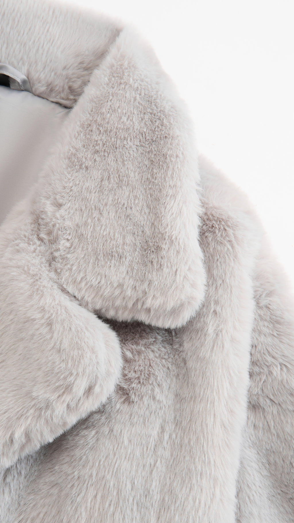 Cappotto lungo in peluche sintetica con colletto a revers