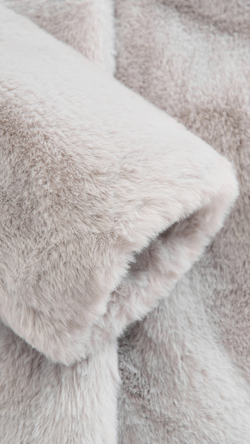 Cappotto lungo in peluche sintetica con colletto a revers
