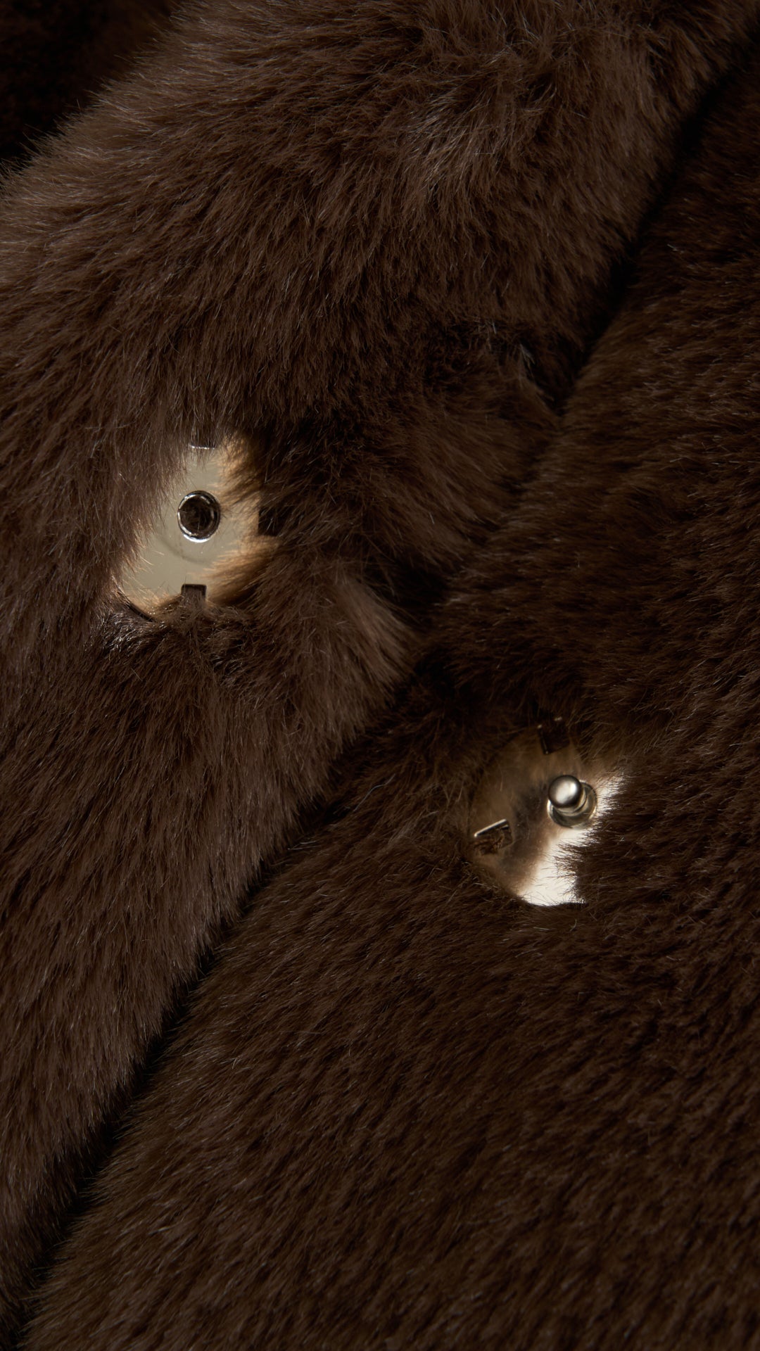 Cappotto lungo in peluche sintetica con colletto a revers
