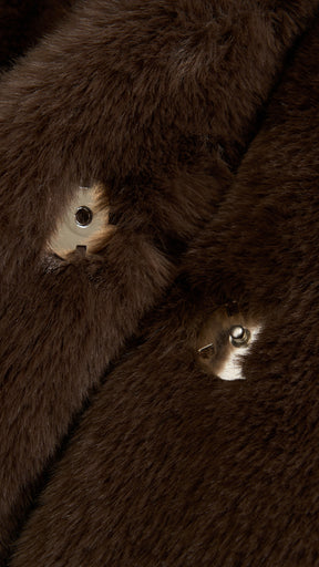 Cappotto lungo in peluche sintetica con colletto a revers
