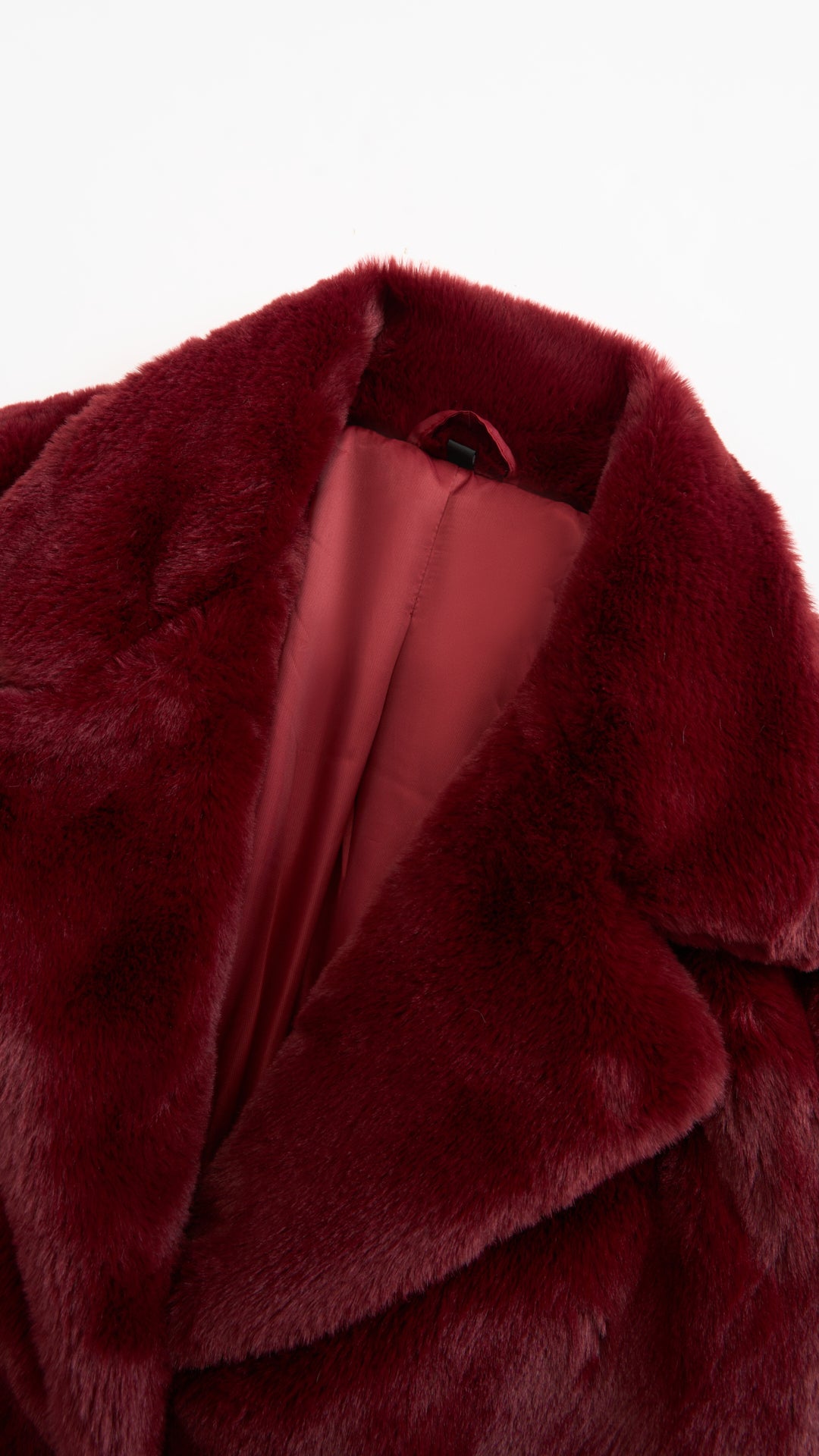 Cappotto lungo in peluche sintetica con colletto a revers