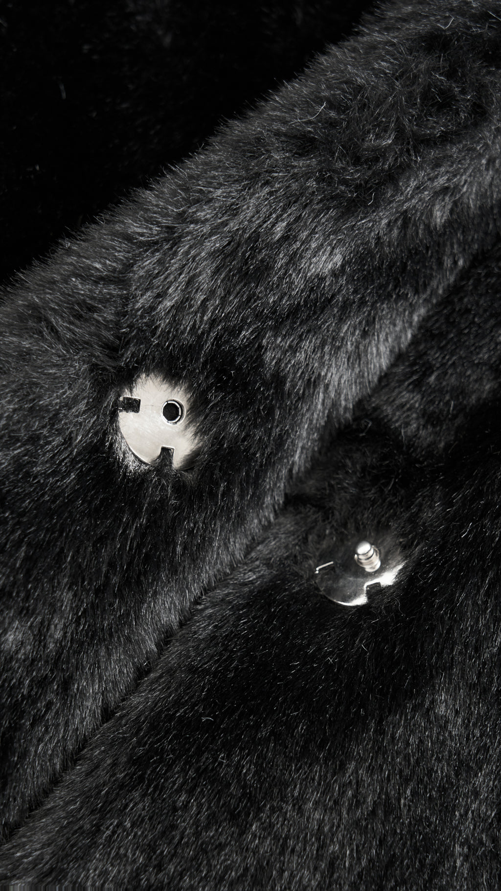Cappotto lungo in peluche sintetica con colletto a revers