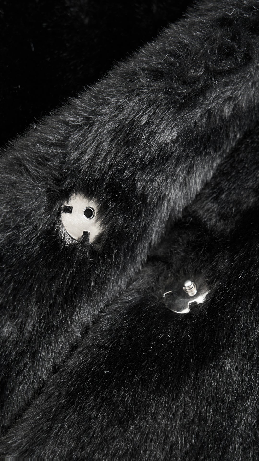 Cappotto lungo in peluche sintetica con colletto a revers