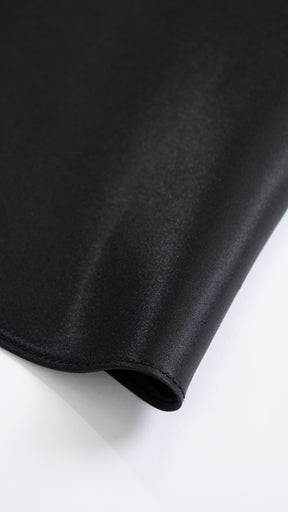 Abito da sera con spalline sottili e gonna a maxi