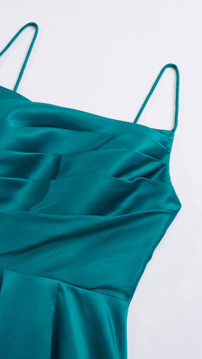Abito da sera con spalline sottili e gonna a maxi