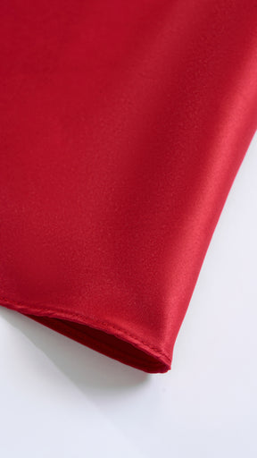 Abito da sera con spalline sottili e gonna a maxi