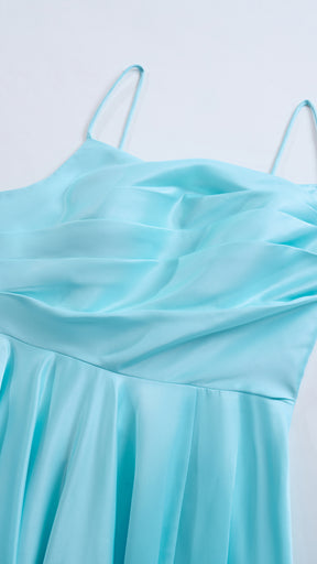 Abito da sera con spalline sottili e gonna a maxi