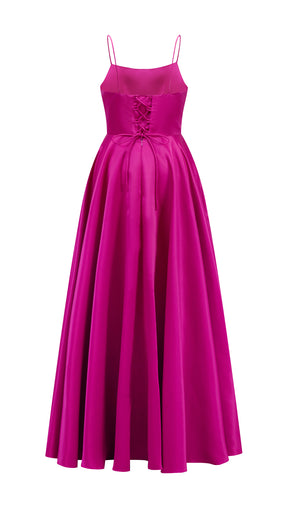 Abito da sera con spalline sottili e gonna a maxi