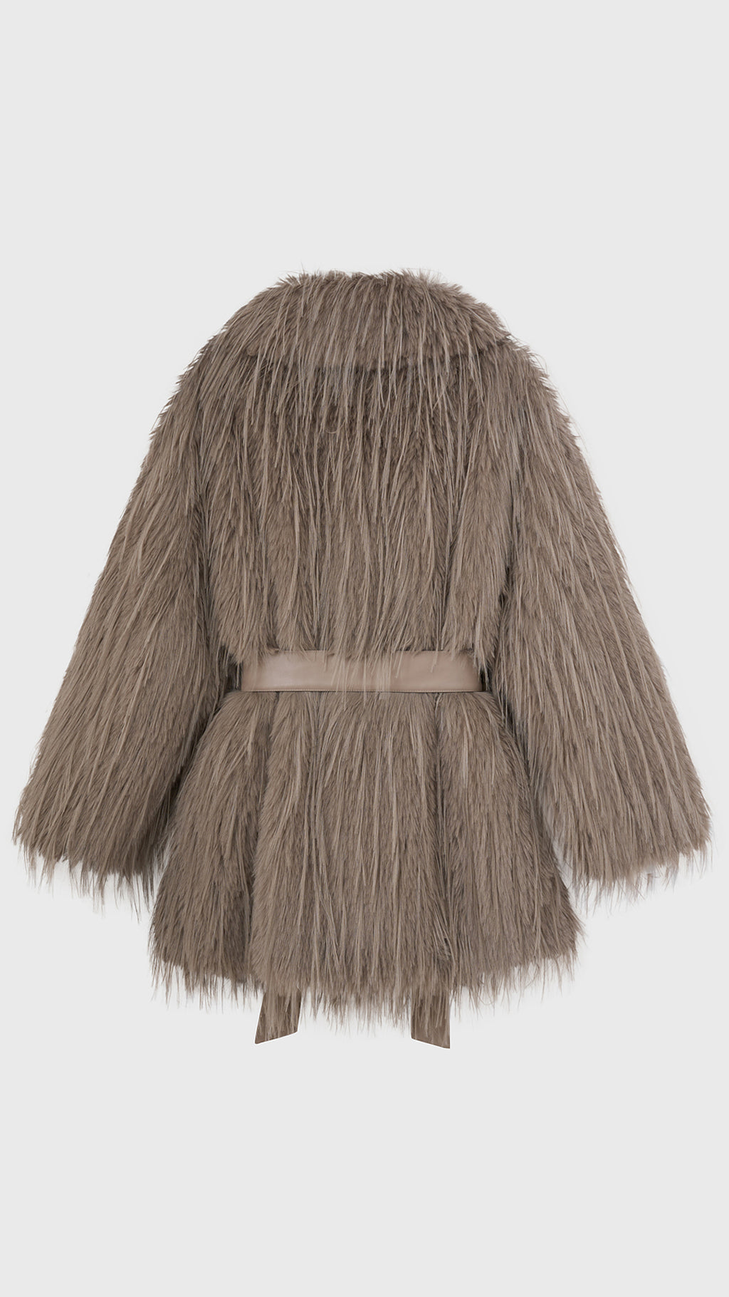 Cappotto corto in pelliccia sintetica a frange con cintura