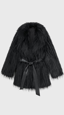 Cappotto corto in pelliccia sintetica a frange con cintura