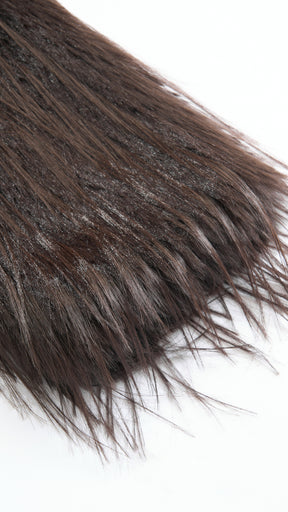 Cappotto corto in pelliccia sintetica a frange con cintura