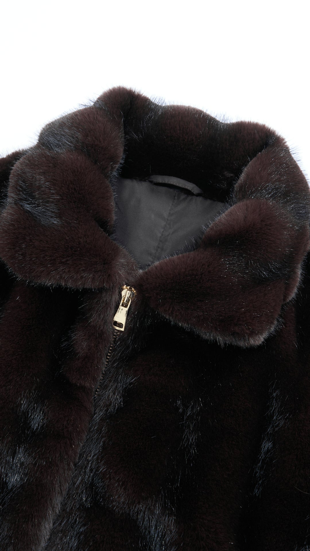 Giacca cropped in pelliccia sintetica con collo e zip frontale