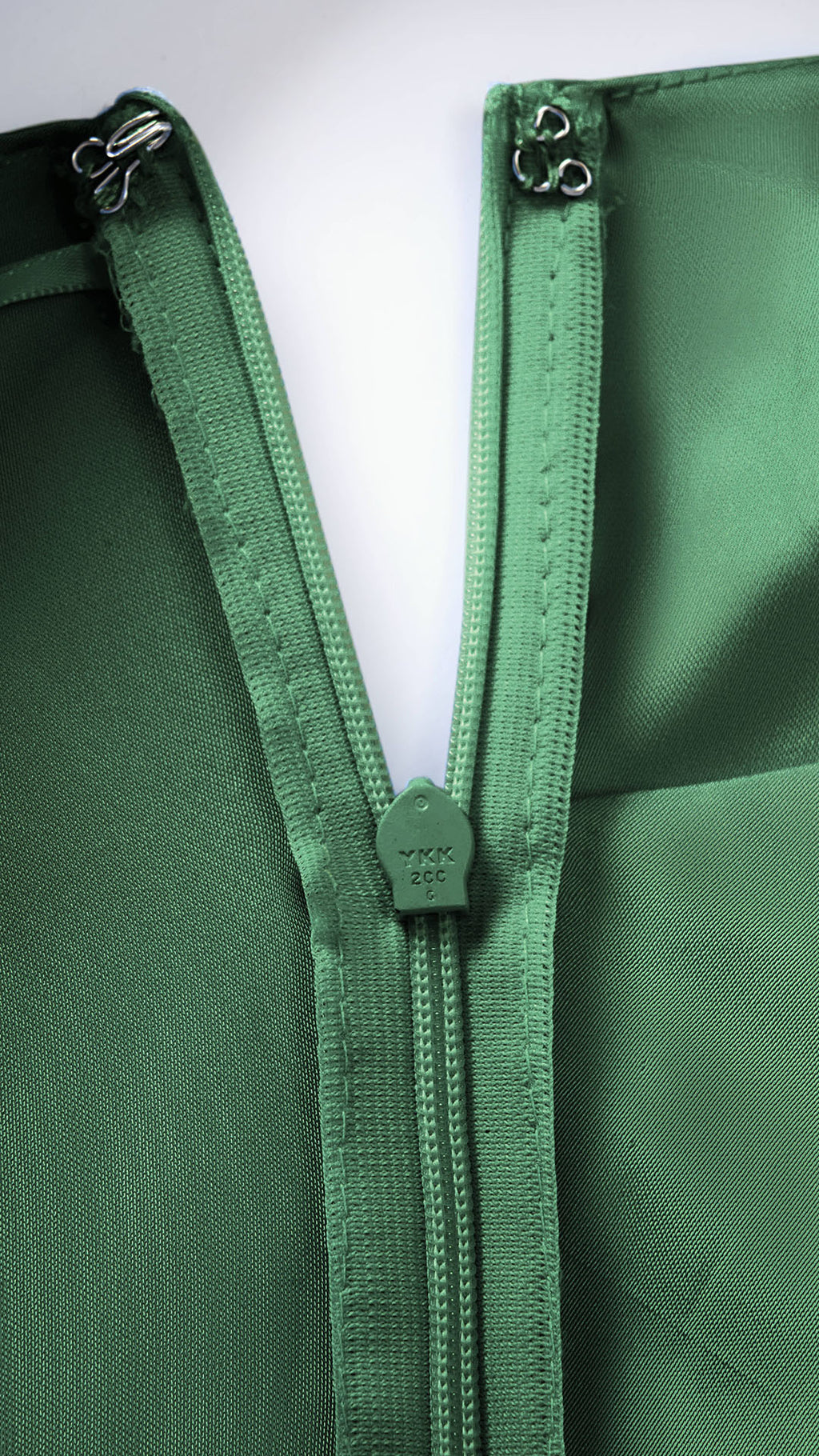 Abito Lungo Monospalla in Satin con Spacco - Eleganza Senza Tempo per Matrimoni e Serate（副本）