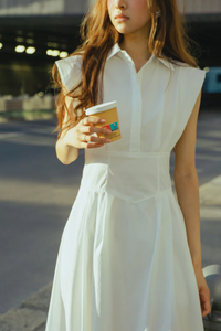 Abito “Alba” – Camicia Senza Maniche in Cotone con Gonna Svasata