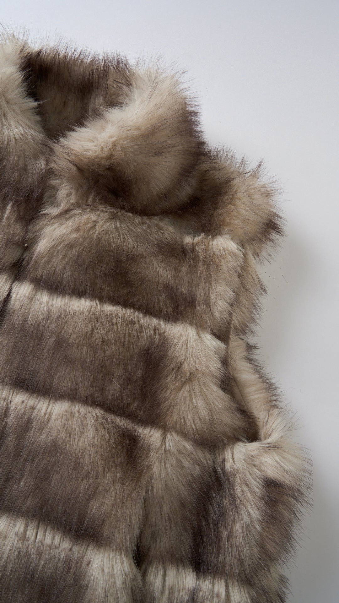 Gilet Senza Maniche Donna in Pelliccia Sintetica, Modello Collo Alto Elegante, Gilet Corto Invernale Casual per Abbinamenti Outfit