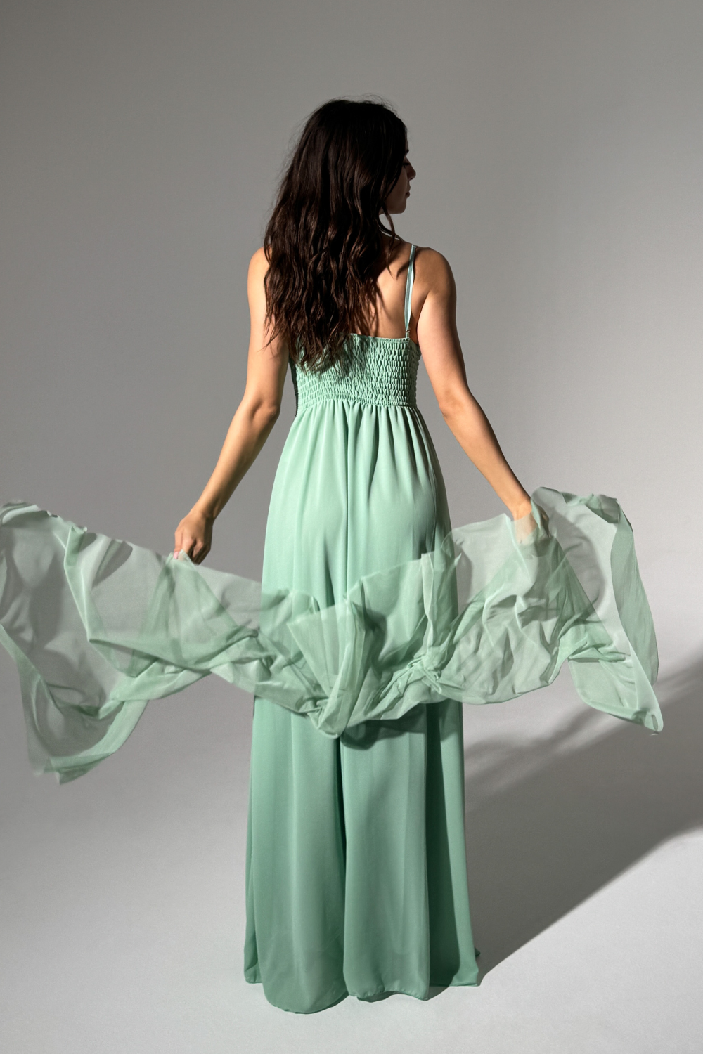 Abito lungo in tulle asimmetrico Luna