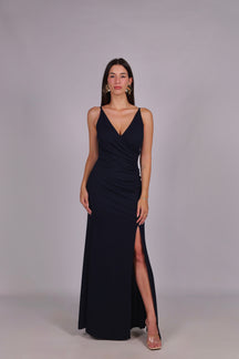 Abito “Loreta” – Eleganza drappeggiata con spacco frontale
