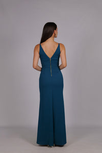 Abito “Loreta” – Eleganza drappeggiata con spacco frontale