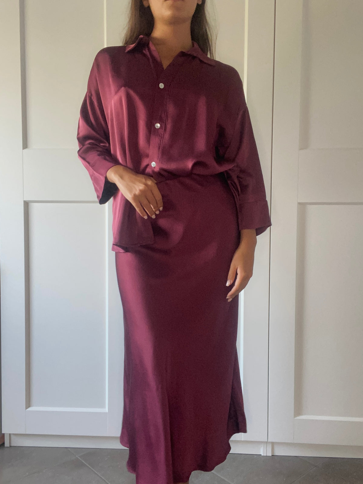 Completo Galatea in raso bordeaux
