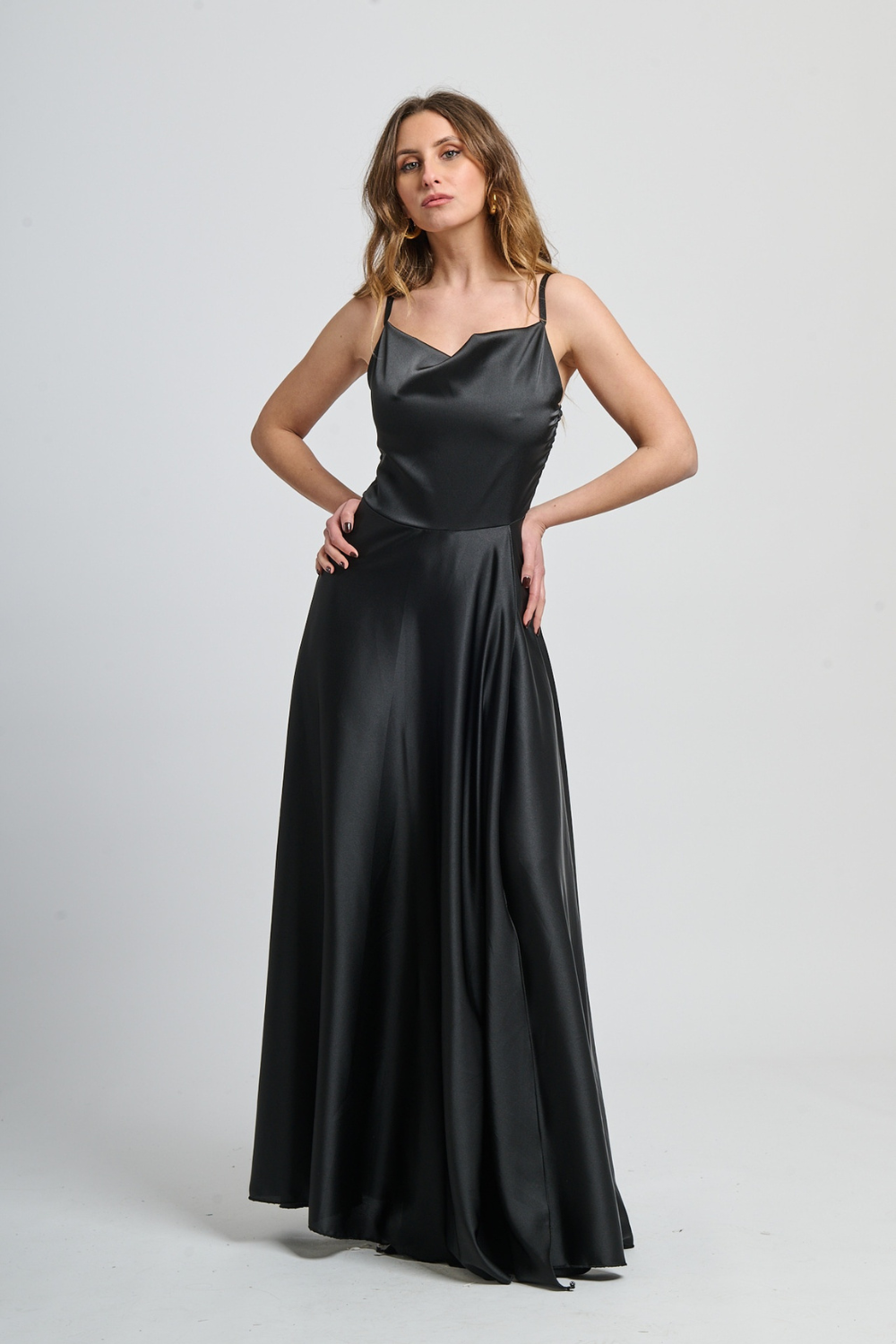 Abito elegante lungo con spaccatura laterale Maria