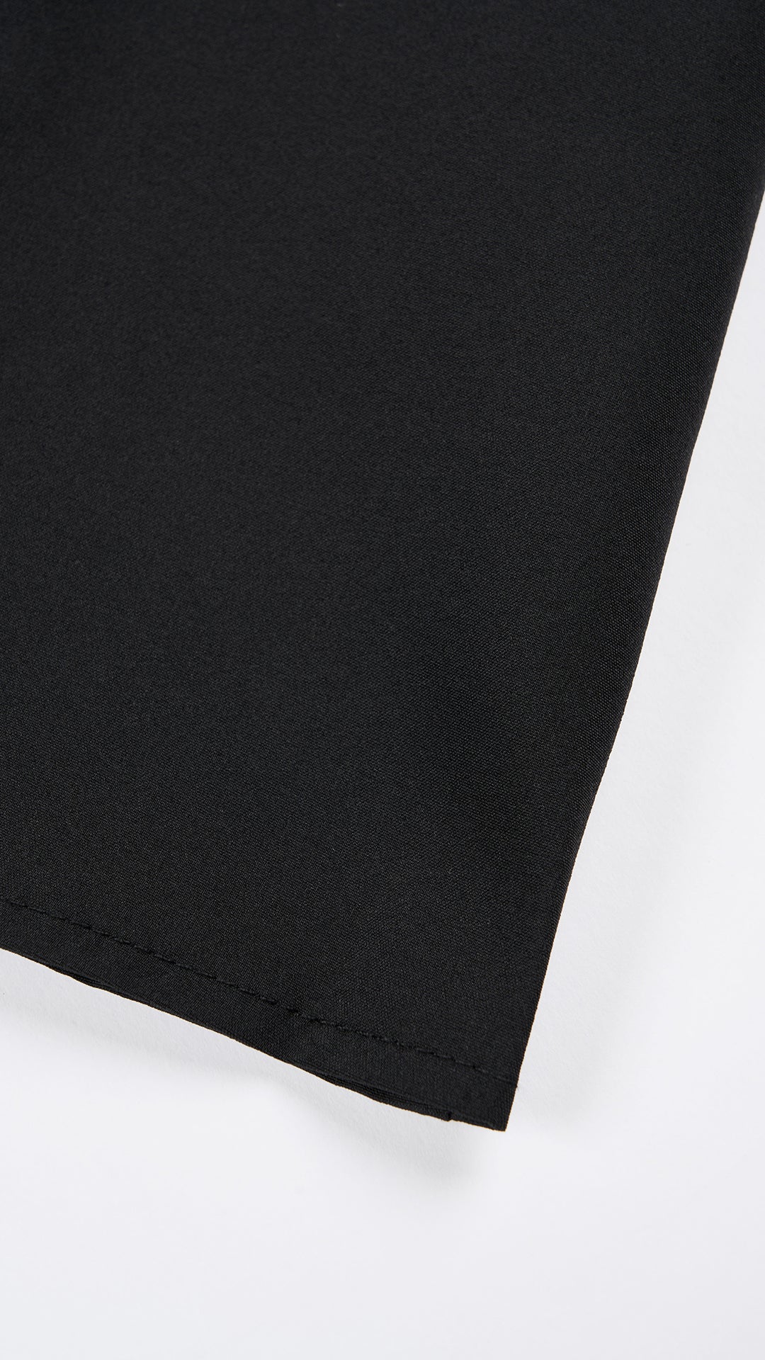 Abito lungo elegante con scollo a collo alto a fiocco, design bicolore con top asimmetrico e gonna fluida