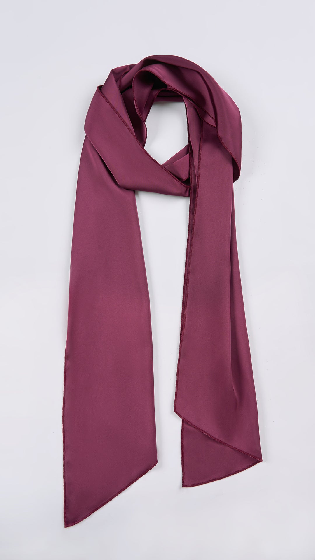 Abito lungo elegante con scollo a collo alto a fiocco, design bicolore con top asimmetrico e gonna fluida