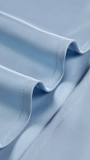 Abito lungo elegante senza maniche con scollo a collo drappeggiato e dettaglio a fibbia, in tessuto fluido, per cerimonie e occasioni speciali