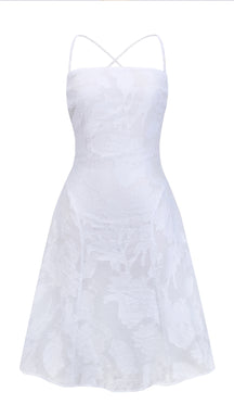 Abito corto elegante a spalline sottili con scollo a fascia, tessuto jacquard floreale e dettaglio a croce sul retro