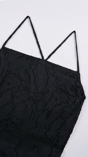 Abito midi elegante a spalline sottili con scollo a fascia, tessuto jacquard floreale e dettaglio a croce sul retro