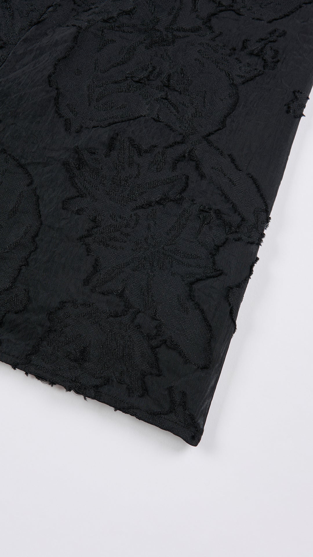 Abito midi elegante a spalline sottili con scollo a fascia, tessuto jacquard floreale e dettaglio a croce sul retro（副本）