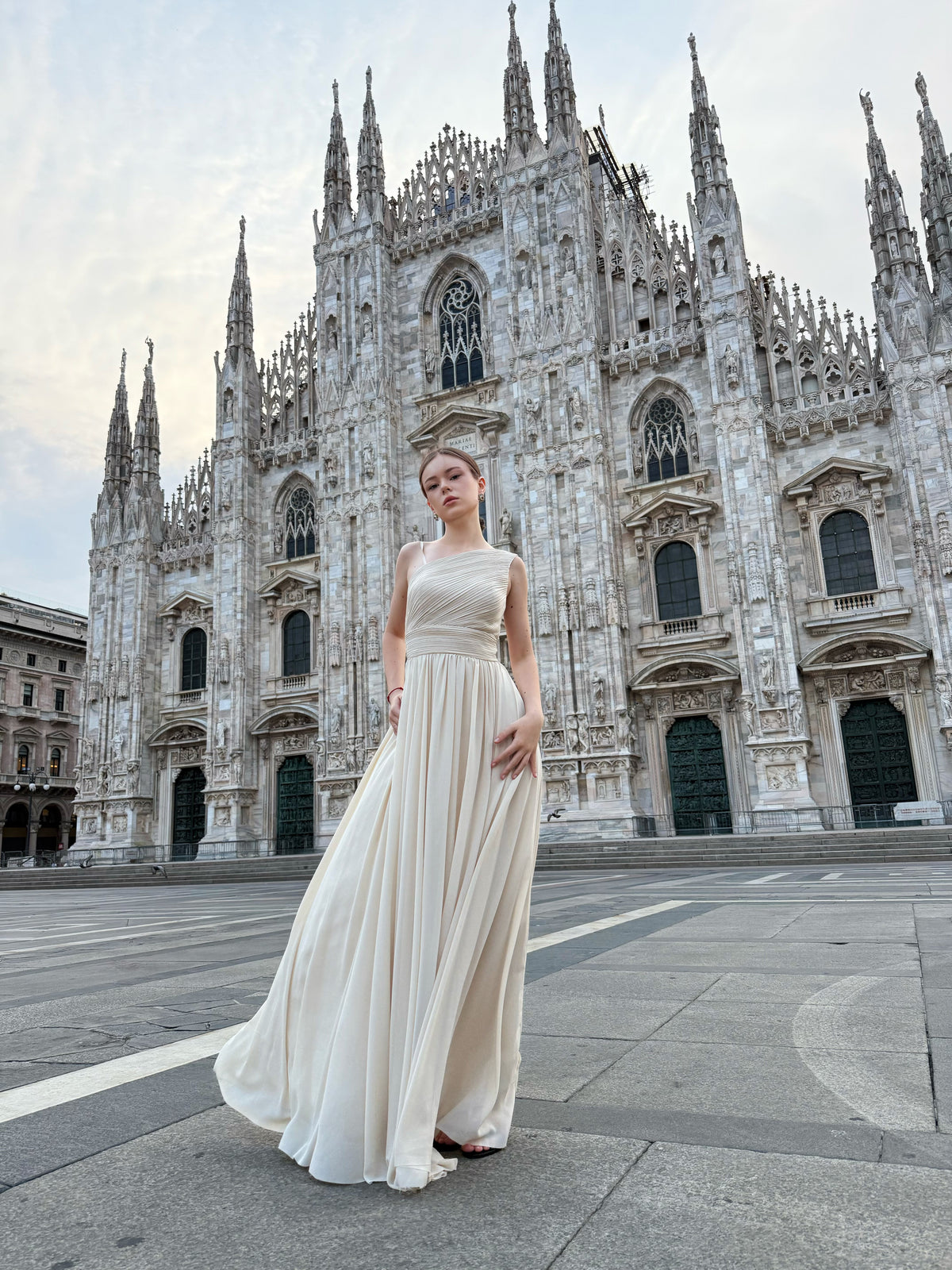 Long asymmetrical tulle dress Luna