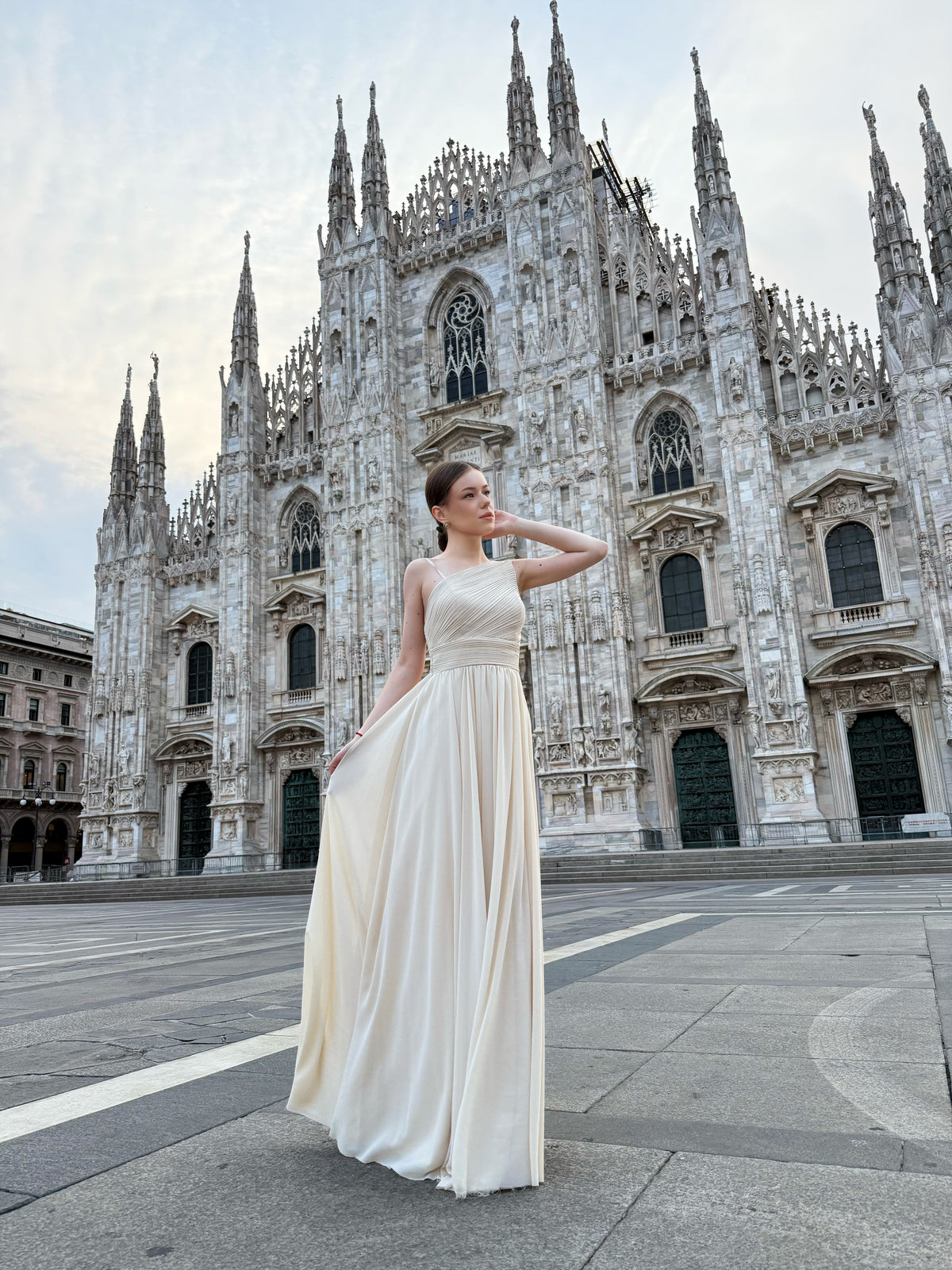 Long asymmetrical tulle dress Luna