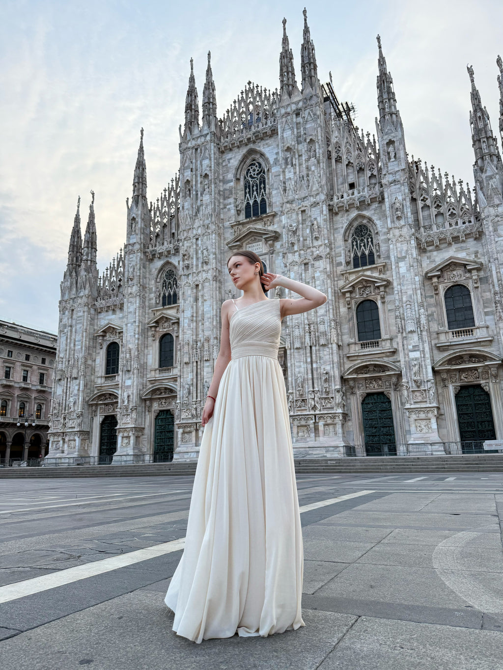 Long asymmetrical tulle dress Luna