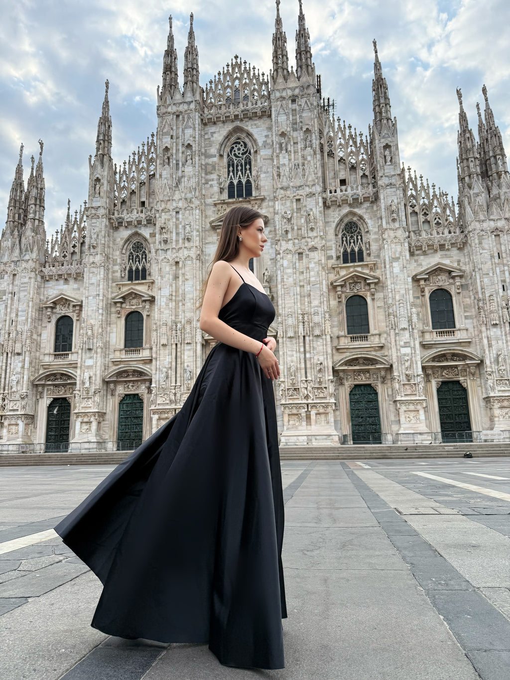Elegant Long Satin Dress with Thin Straps – “Estella”