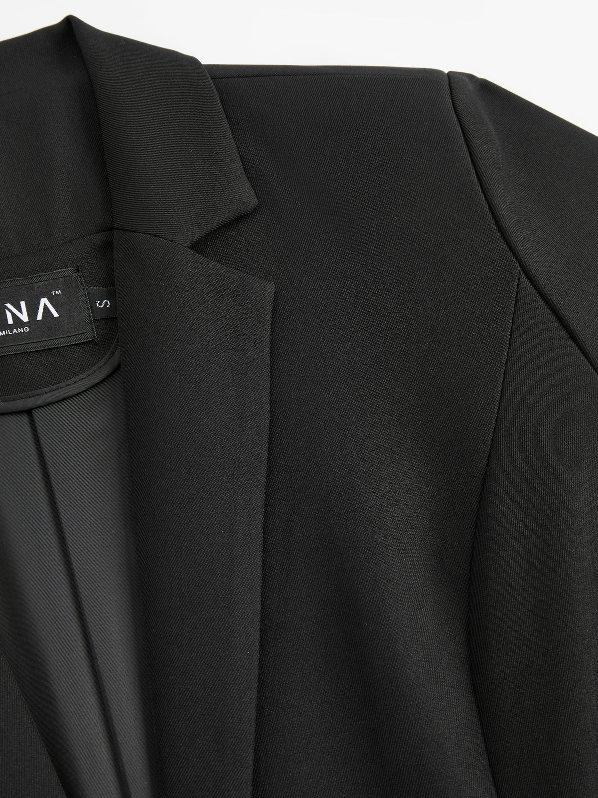 Blazer slim fit da donna: elegante blazer monopetto, adatto per l'ufficio e le occasioni formali.