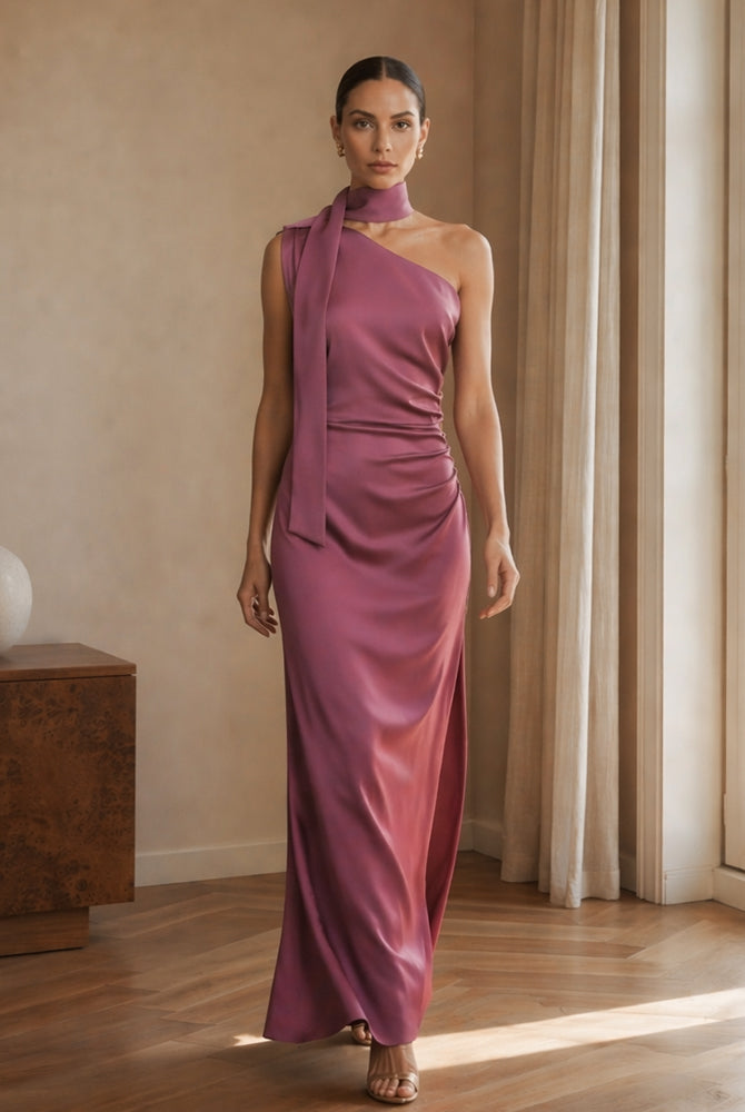 Abito Lungo Monospalla con Collarino e Fiocco in Satin - Eleganza per Matrimoni e Serate Speciali